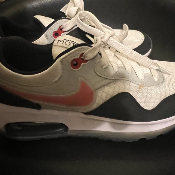 Unisex Nike Air Max Motif GS Trainer DV3034 001 White/Grey Size US 3.5 - Picture 2 of 9